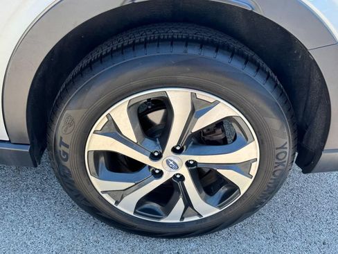 Used 2022 Subaru Outback Limited AWD/4WD image 7