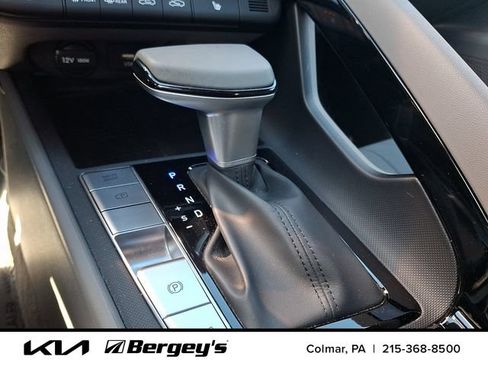 Used 2023 Hyundai Elantra SEL w/ Convenience Package FWD image 16