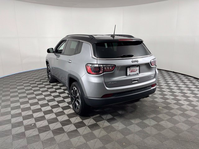 Used 2022 Jeep Compass Limited AWD/4WD image 5