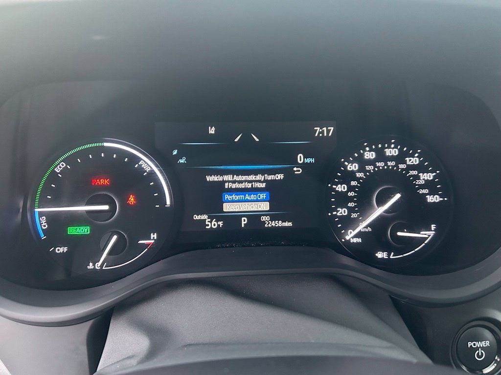 Used 2025 Toyota Sienna LE AWD/4WD image 16