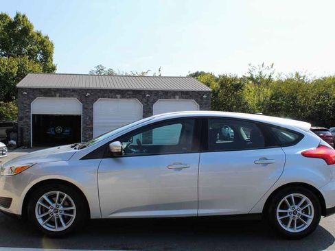 Used 2016 Ford Focus SE image 10