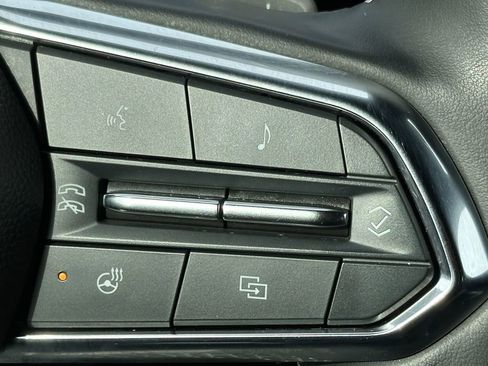 Used 2024 Chevrolet Traverse LT image 20