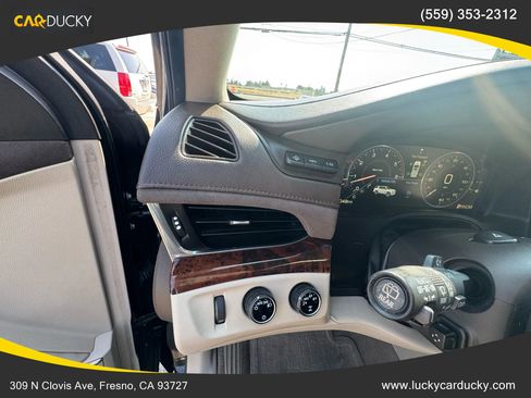 Used 2015 Cadillac Escalade Luxury image 11