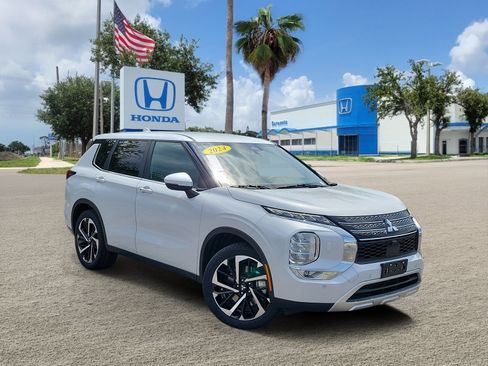 Used 2024 Mitsubishi Outlander SE AWD/4WD image 1