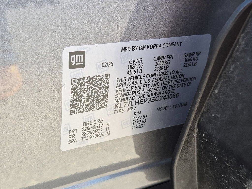 Used 2025 Chevrolet Trax LT w/ LT Convenience Package FWD image 32