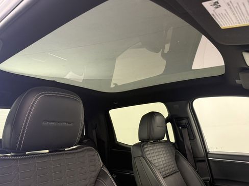 Used 2024 GMC Sierra EV Denali image 13