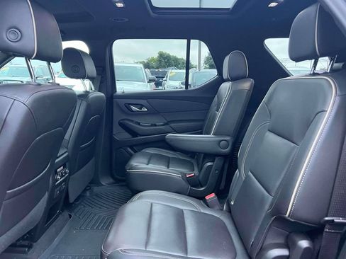Used 2023 Chevrolet Traverse Premier AWD/4WD image 13