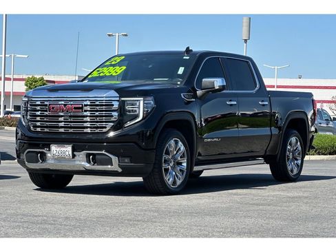 Used 2023 GMC Sierra 1500 Denali w/ Denali Reserve Package AWD/4WD image 8