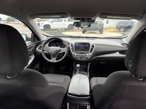 Used 2024 Chevrolet Malibu LT image 35