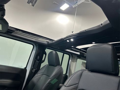 New 2025 Jeep Wrangler Sahara w/ Technology Group image 29