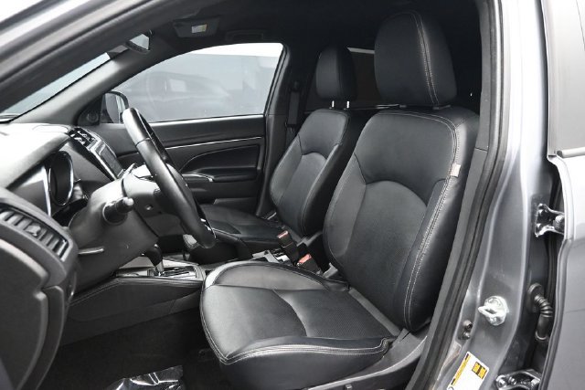 Used 2025 Mitsubishi Outlander Sport SEL AWD/4WD image 5