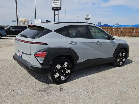 Used 2024 Hyundai Kona SEL w/ Convenience Package image 8
