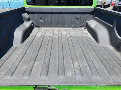 Used 2025 Jeep Gladiator Mojave AWD/4WD image 33