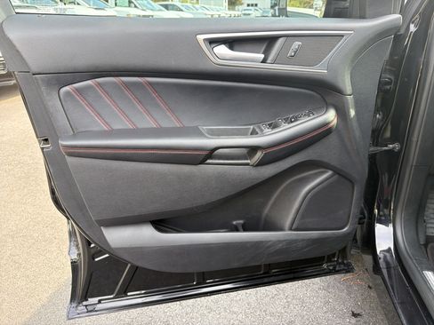 Used 2021 Ford Edge ST-Line FWD image 14