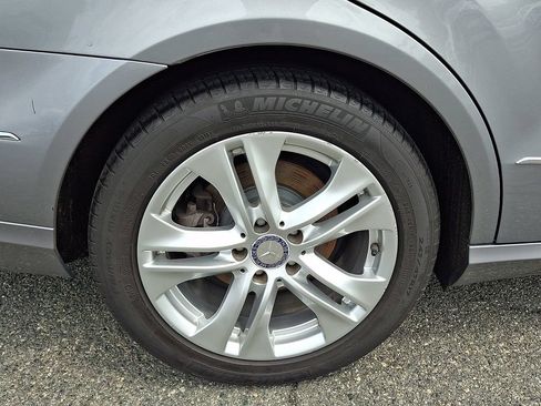 Used 2010 Mercedes-Benz E 350 4MATIC Sedan image 8