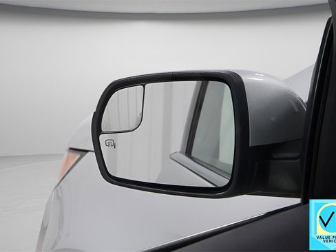 Used 2018 Ford Edge Titanium w/ Equipment Group 301A image 24