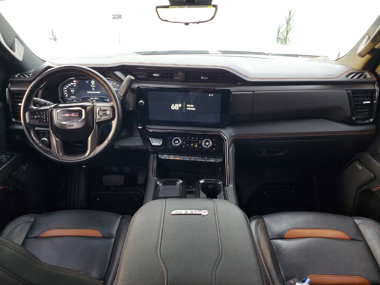 Used 2024 GMC Sierra 2500 AT4 w/ AT4 Premium Plus Package AWD/4WD image 12