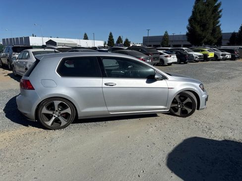 Used 2016 Volkswagen GTI S w/ Lighting Package (SEL) FWD image 4