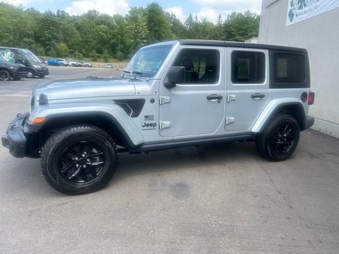 Used 2023 Jeep Wrangler Unlimited Sport AWD/4WD image 2