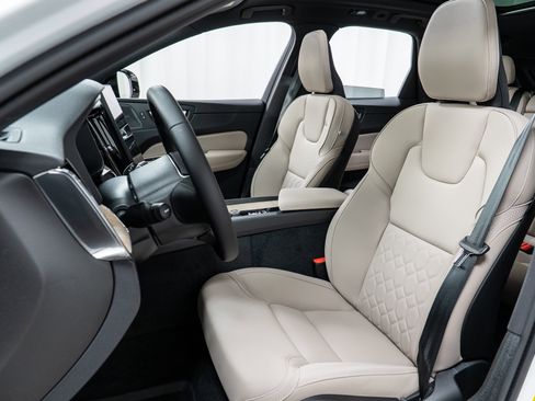 New 2026 Volvo XC60 B5 Plus w/ Climate Package image 13