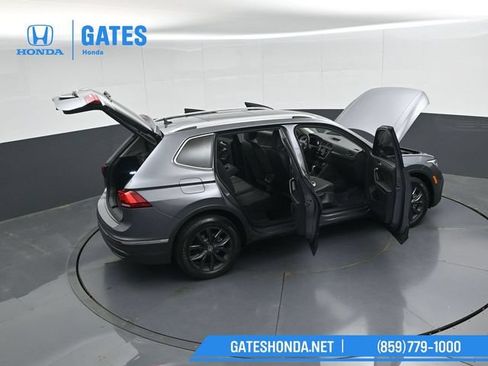 Used 2024 Volkswagen Tiguan SE FWD image 56