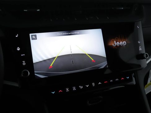 New 2026 Jeep Grand Cherokee Laredo AWD/4WD image 13