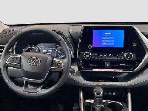 New 2026 Toyota Highlander XLE image 21