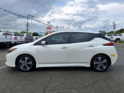 Used 2022 Nissan Leaf SV image 8