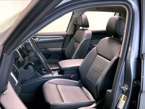 Used 2023 Volkswagen Atlas SEL R-Line image 7