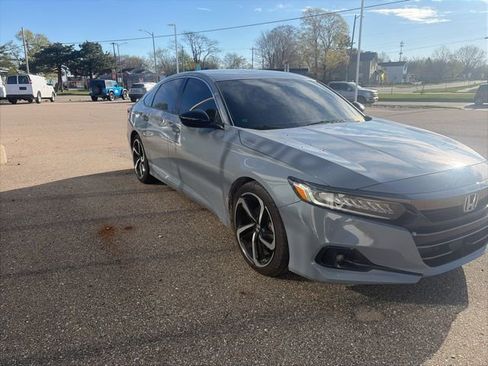 Used 2022 Honda Accord Sport image 1