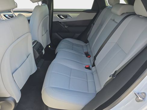 Certified 2026 Land Rover Range Rover Velar Dynamic SE AWD/4WD image 14