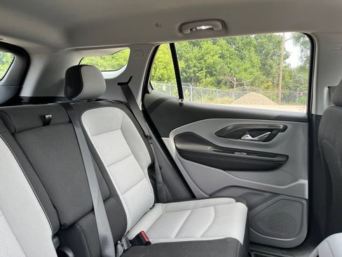 Used 2023 GMC Terrain SLE w/ Driver Convenience Package FWD image 36