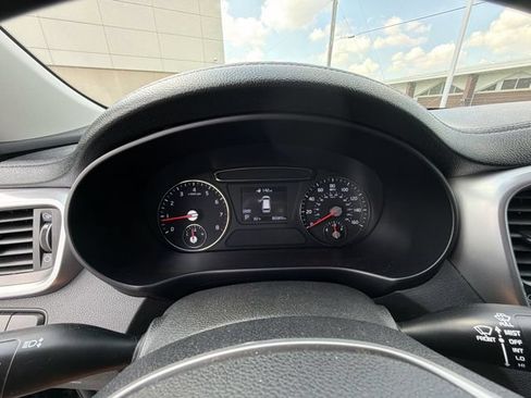 Used 2019 Kia Sorento FWD w/ LX Convenience Package image 19
