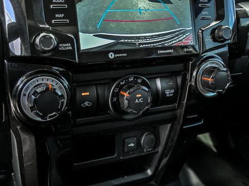 Used 2021 Toyota 4Runner TRD Off-Road Premium w/ Moonroof Package AWD/4WD image 29