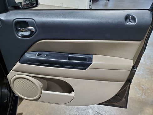 Used 2014 Jeep Patriot Latitude image 15