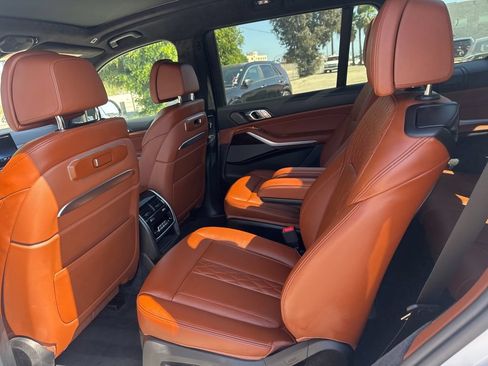 Used 2026 BMW X7 xDrive40i w/ M Sport Package AWD/4WD image 15