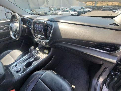 Used 2020 Chevrolet Traverse RS FWD image 28