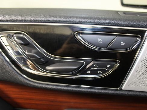 Used 2024 Lincoln Navigator Reserve image 23