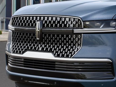 New 2027 Lincoln Navigator L Reserve AWD/4WD image 17