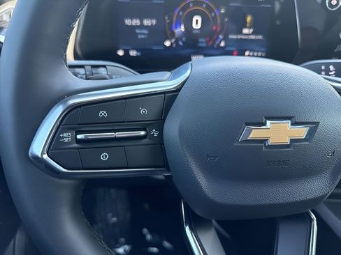 Used 2026 Chevrolet Equinox LT FWD image 13