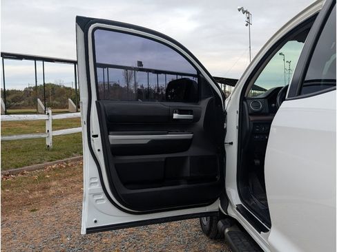 Used 2021 Toyota Tundra Limited w/ Limited Premium Package image 9
