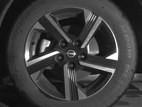 Used 2025 Nissan Sentra SV FWD image 12