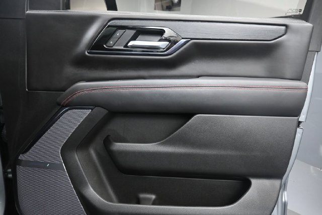 Used 2025 GMC Yukon AT4 Ultimate w/ LPO, Floor Liner Package AWD/4WD image 32