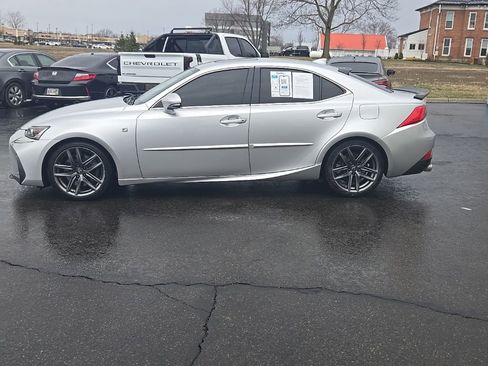 Used 2019 Lexus IS 300 F Sport w/ F Sport Package image 4