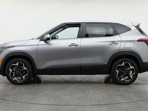 Used 2025 Kia Seltos S FWD image 5
