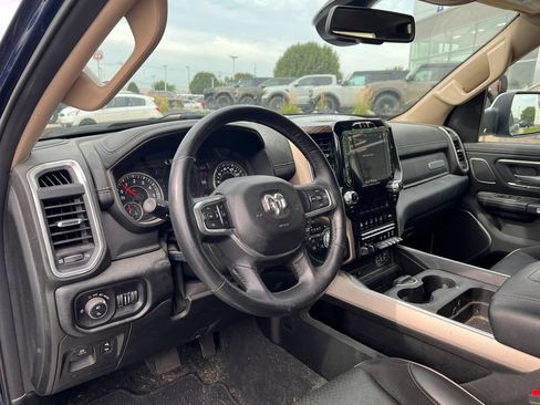 Used 2019 RAM 1500 Laramie AWD/4WD image 19