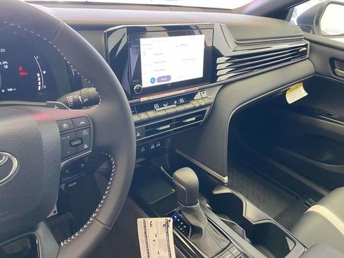 Used 2026 Toyota Camry SE image 22