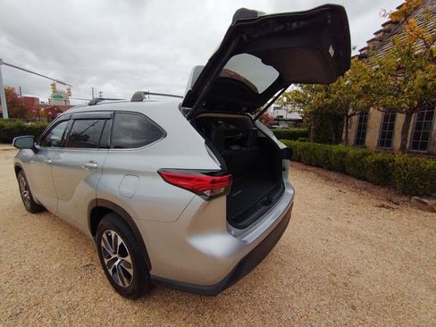 Used 2020 Toyota Highlander XLE image 80