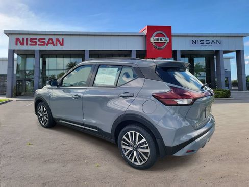 Used 2024 Nissan Kicks SR w/ SR Premium Package FWD image 4