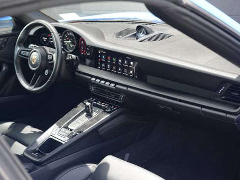 Certified 2022 Porsche 911 Targa 4 GTS AWD/4WD image 30